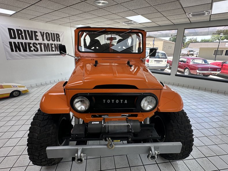 Toyota-Fj40-1973-Orange-Crush-Black-14