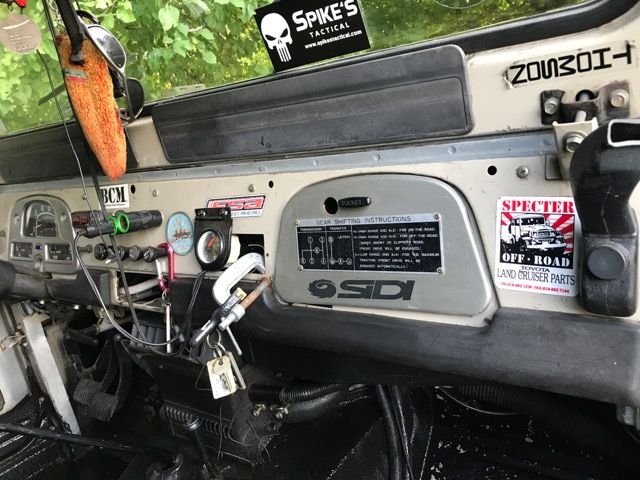 Toyota-Fj40-1978-5