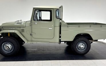 Toyota-Fj45-1984-Spring-Green-Tobacco