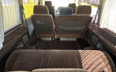Toyota-HIACE-1995-Minivan-34