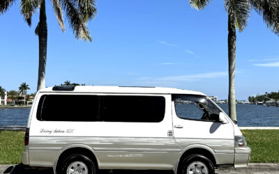 Toyota HIACE 1995 Minivan