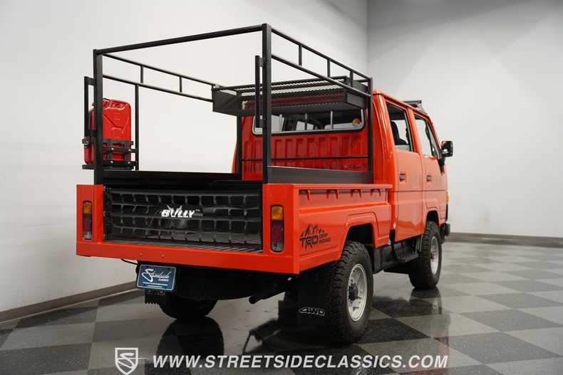 Toyota-Hiace-1988-Red-Blue-20