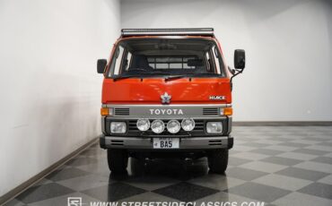 Toyota-Hiace-1988-Red-Blue-22