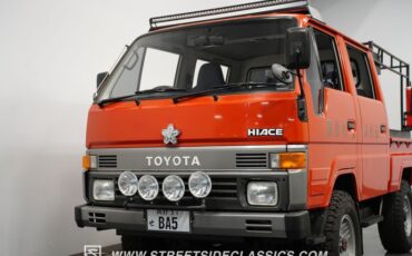 Toyota-Hiace-1988-Red-Blue-26