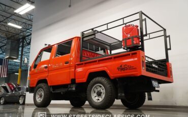 Toyota-Hiace-1988-Red-Blue-3
