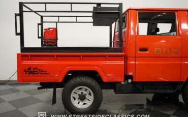 Toyota-Hiace-1988-Red-Blue-31