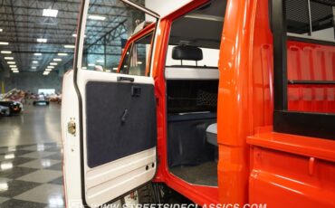 Toyota-Hiace-1988-Red-Blue-38