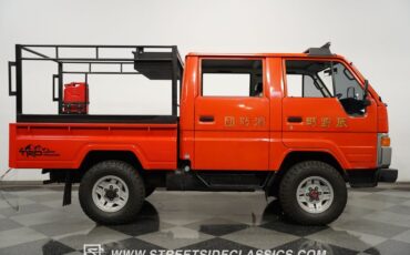 Toyota-Hiace-1988-Red-Blue-42