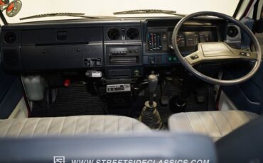 Toyota-Hiace-1988-Red-Blue-6