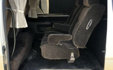 Toyota-Hiace-1993-White-Brown-5