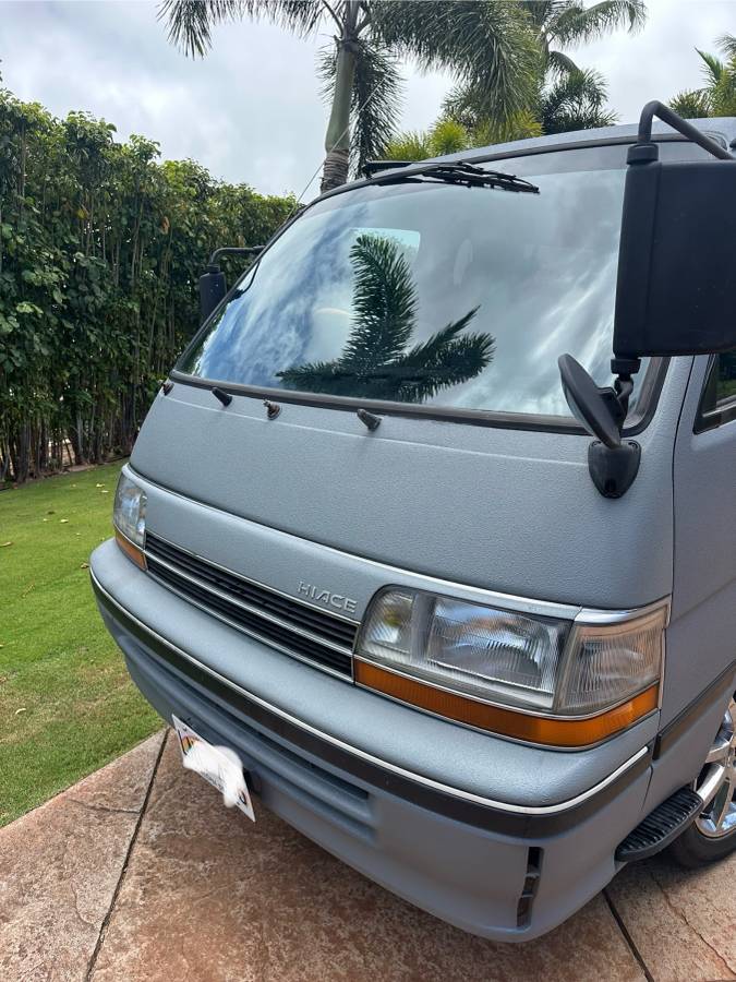 Toyota-Hiace-2.9l-diesel-1993-grey-3