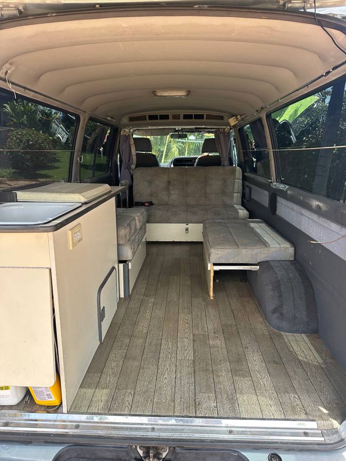 Toyota-Hiace-2.9l-diesel-1993-grey-6