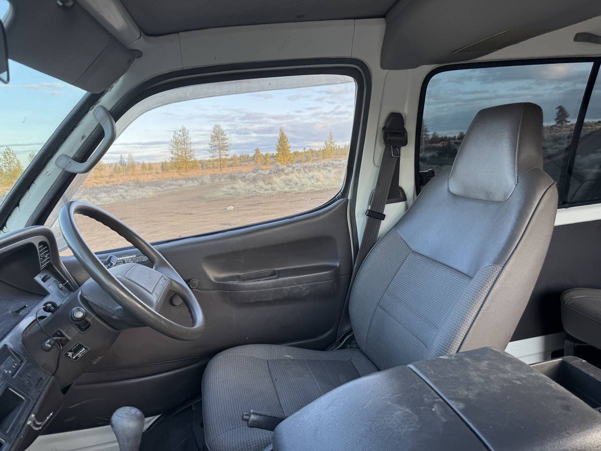 Toyota-Hiace-diesel-1995-14
