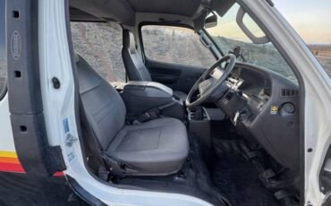 Toyota-Hiace-diesel-1995-16
