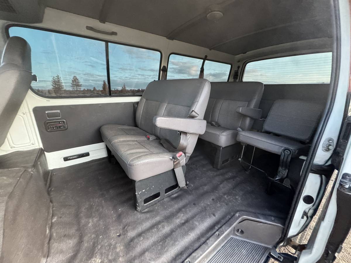 Toyota-Hiace-diesel-1995-17