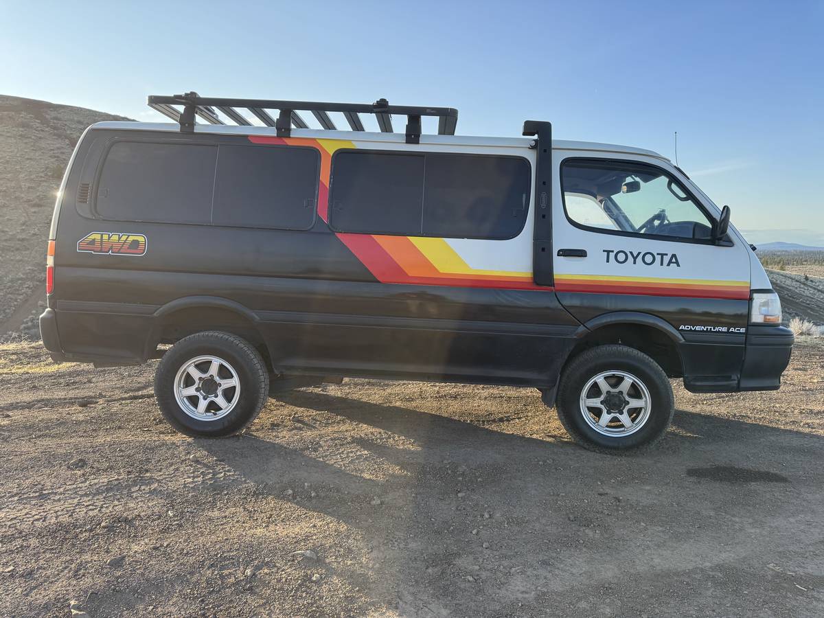 Toyota-Hiace-diesel-1995-2