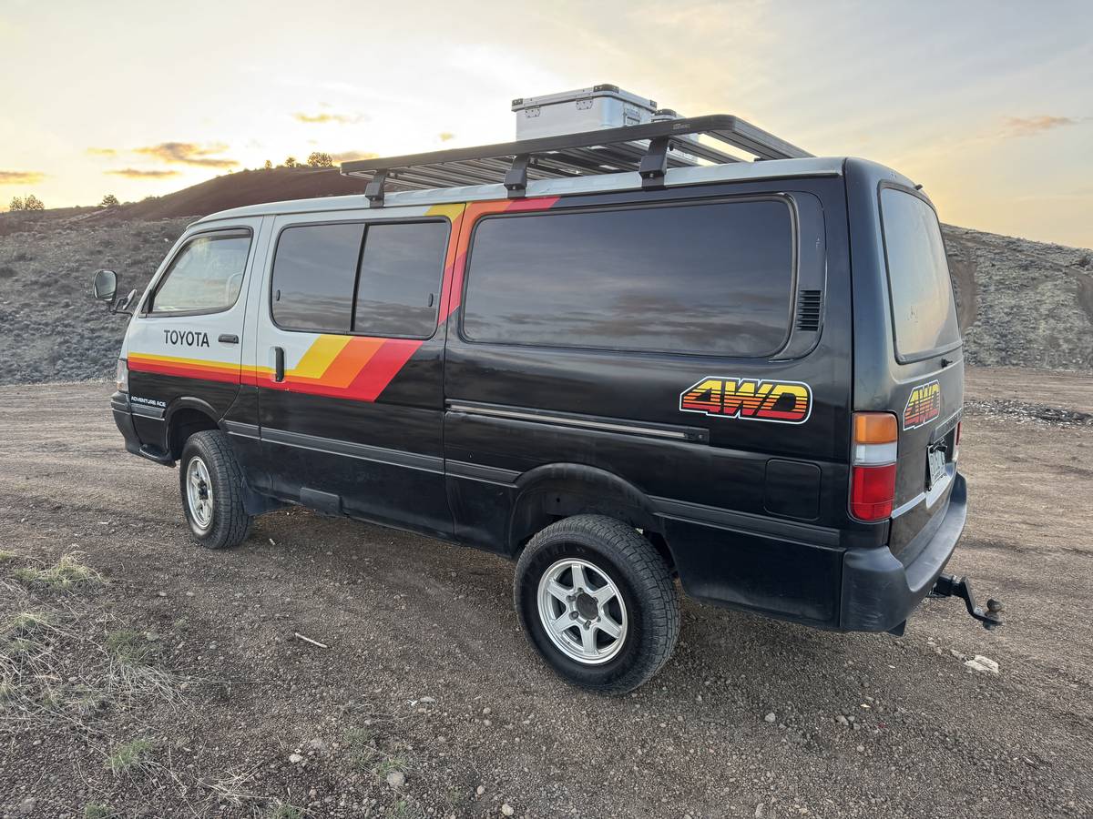Toyota-Hiace-diesel-1995-22