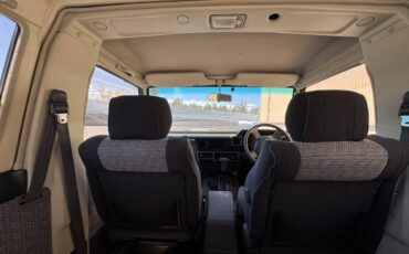 Toyota-Hzj73-diesel-1990-black-11