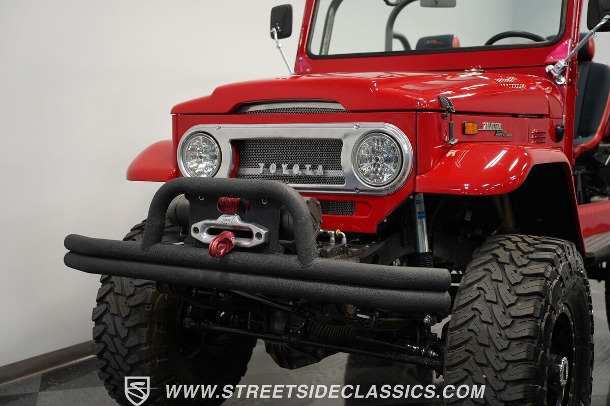 Toyota-Land-Cruiser-1972-SUV-19