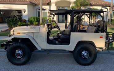 Toyota Land Cruiser 1972 SUV