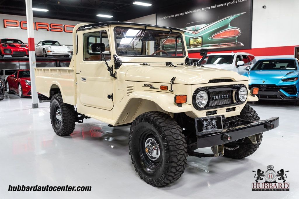 Toyota-Land-Cruiser-1974-Pickup-Truck-9
