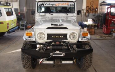 Toyota-Land-Cruiser-1976-SUV-21