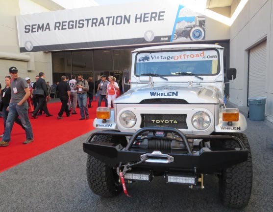 Toyota-Land-Cruiser-1976-SUV-3