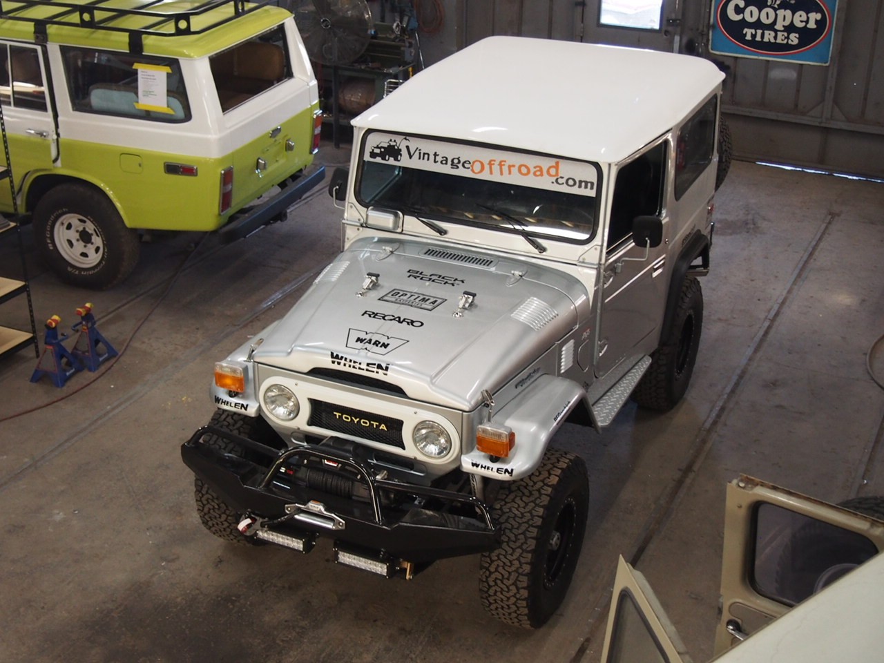 Toyota-Land-Cruiser-1976-SUV-34