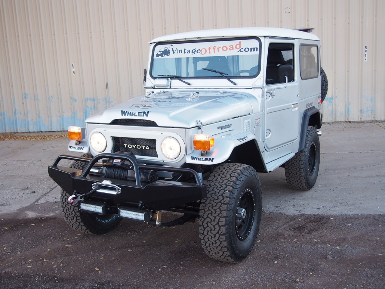 Toyota-Land-Cruiser-1976-SUV-36