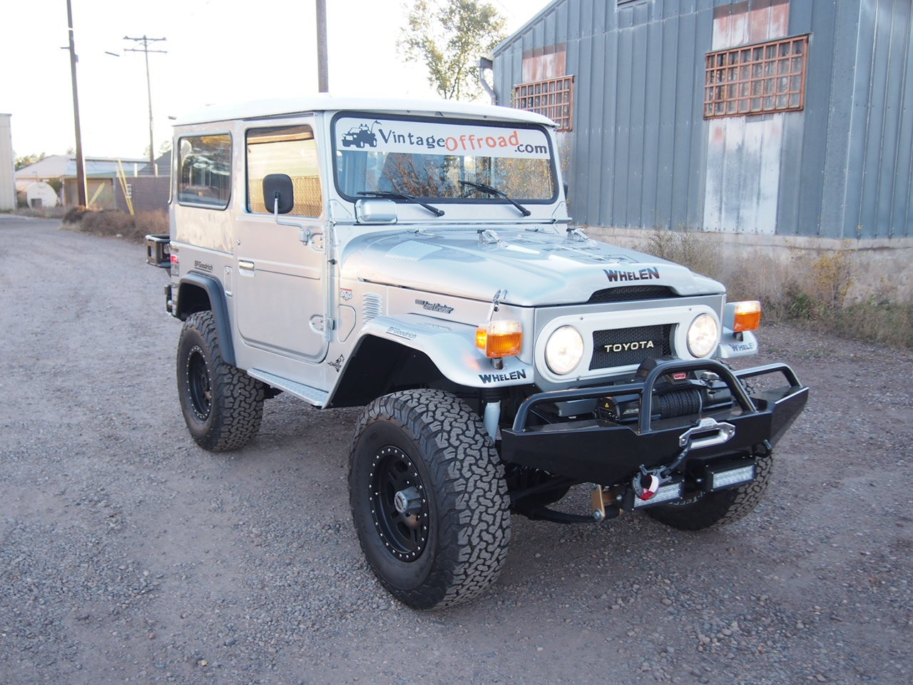 Toyota-Land-Cruiser-1976-SUV-38