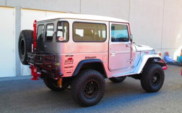 Toyota-Land-Cruiser-1976-SUV-4