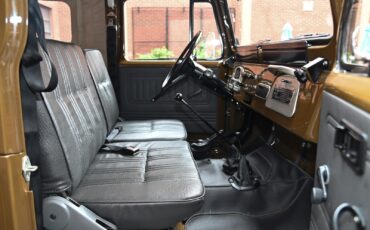 Toyota-Land-Cruiser-1979-13