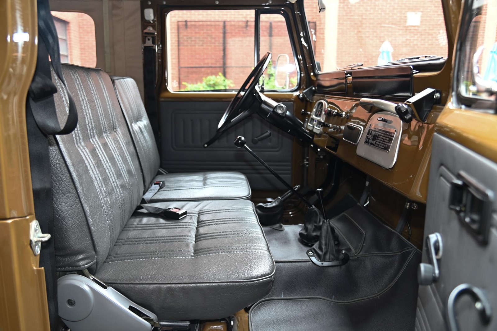 Toyota-Land-Cruiser-1979-13