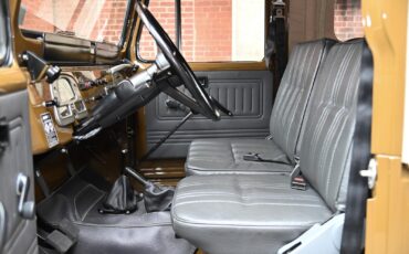 Toyota-Land-Cruiser-1979-14