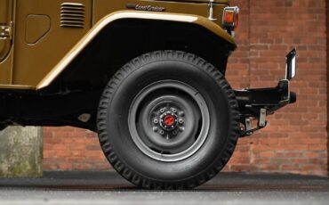Toyota-Land-Cruiser-1979-19