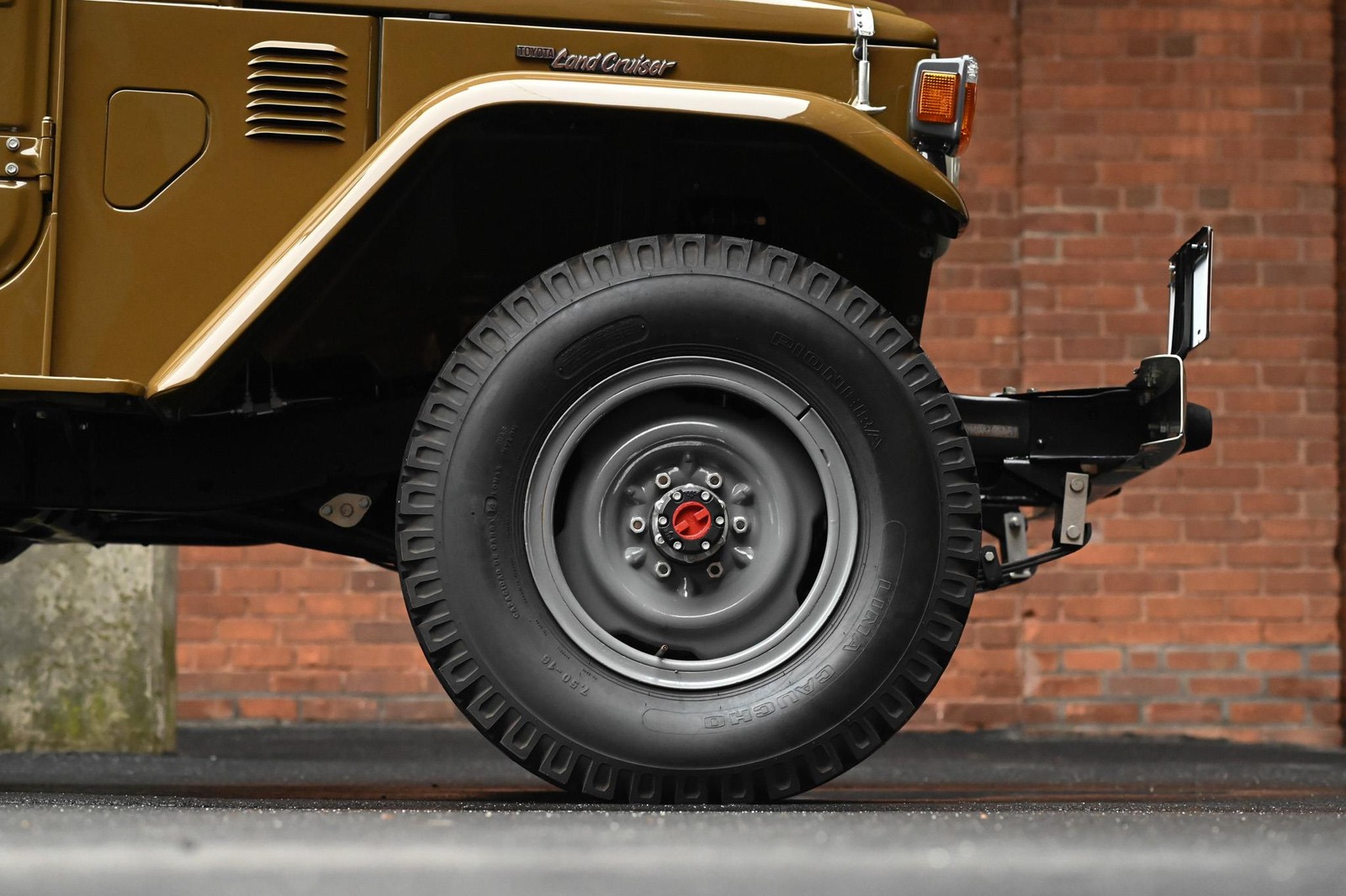 Toyota-Land-Cruiser-1979-19