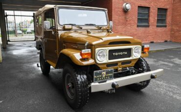 Toyota-Land-Cruiser-1979-2