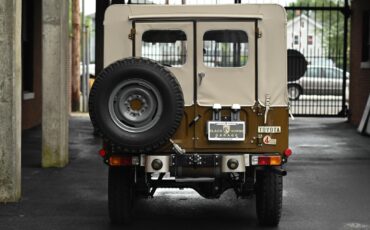 Toyota-Land-Cruiser-1979-6