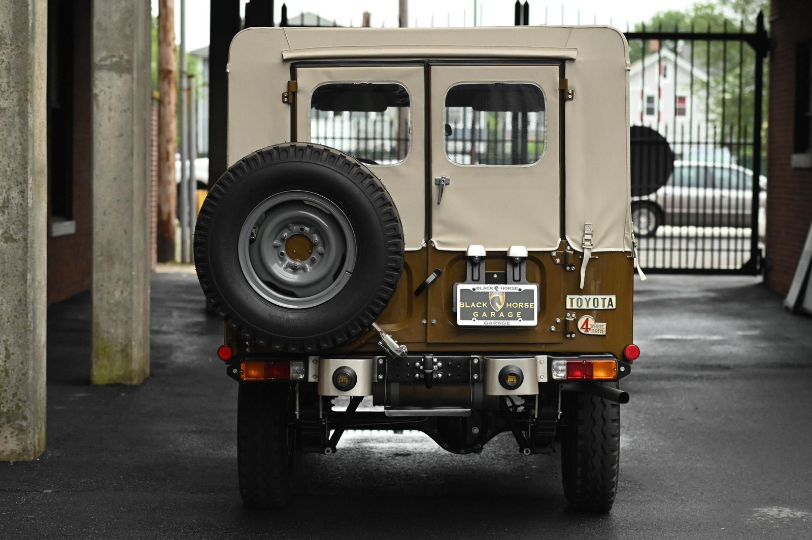 Toyota-Land-Cruiser-1979-6