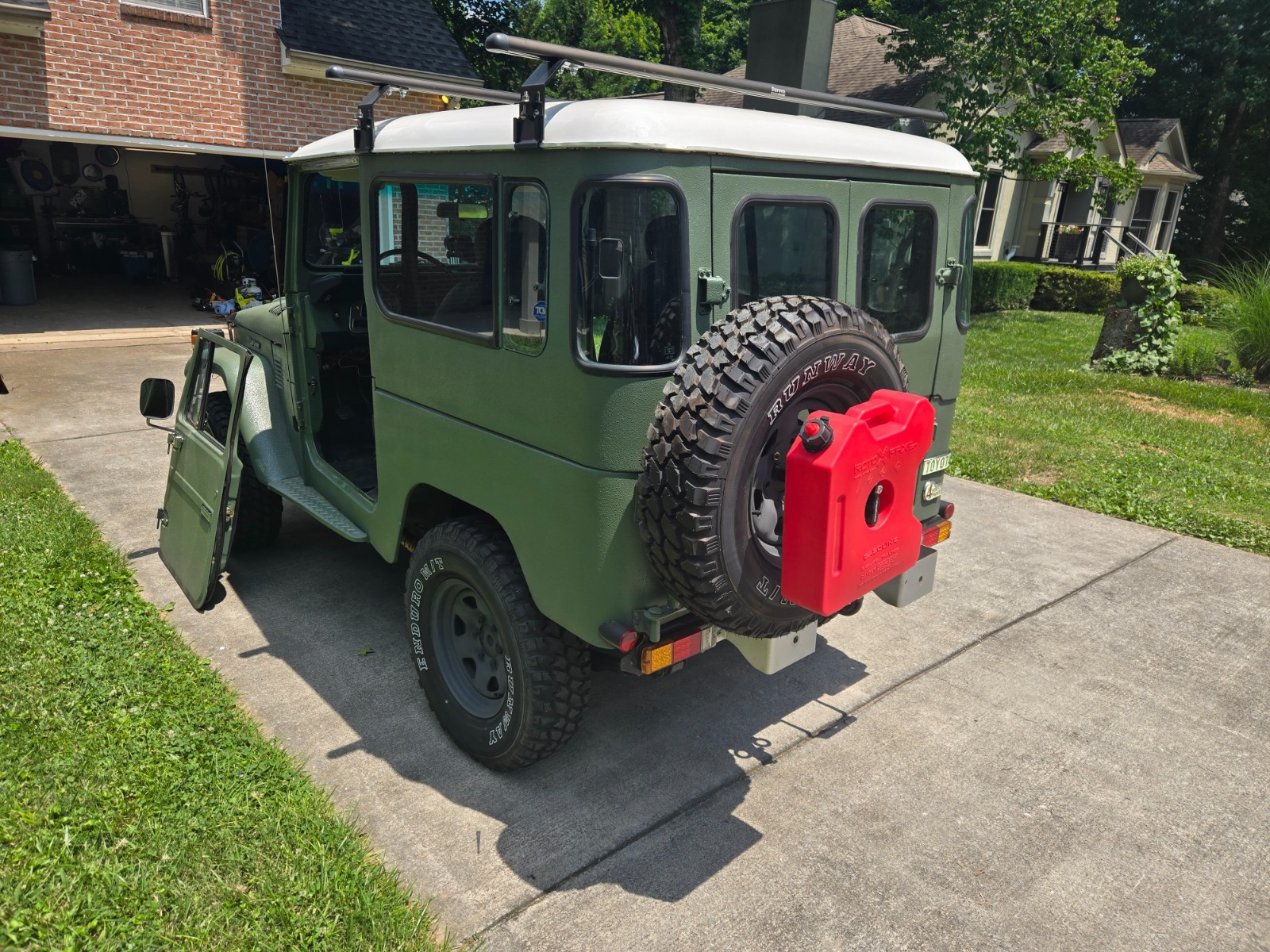 Toyota-Land-Cruiser-1980-1