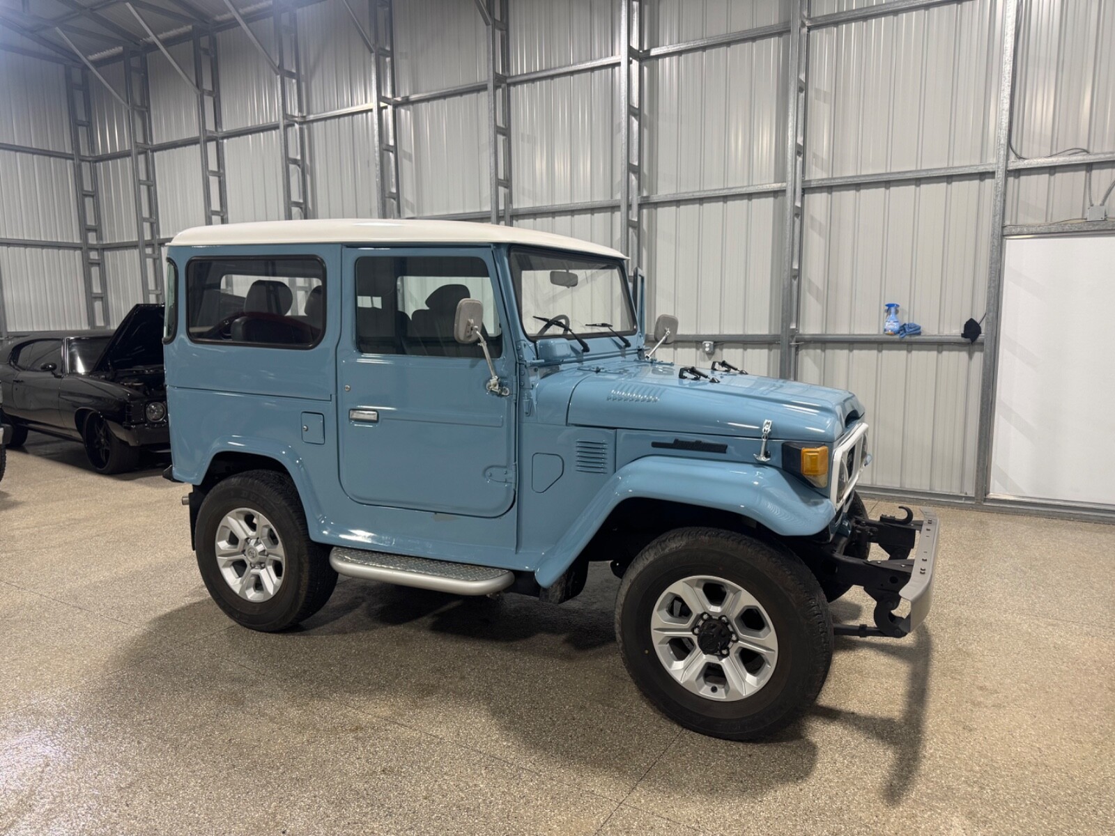 Toyota-Land-Cruiser-1980-SUV-3