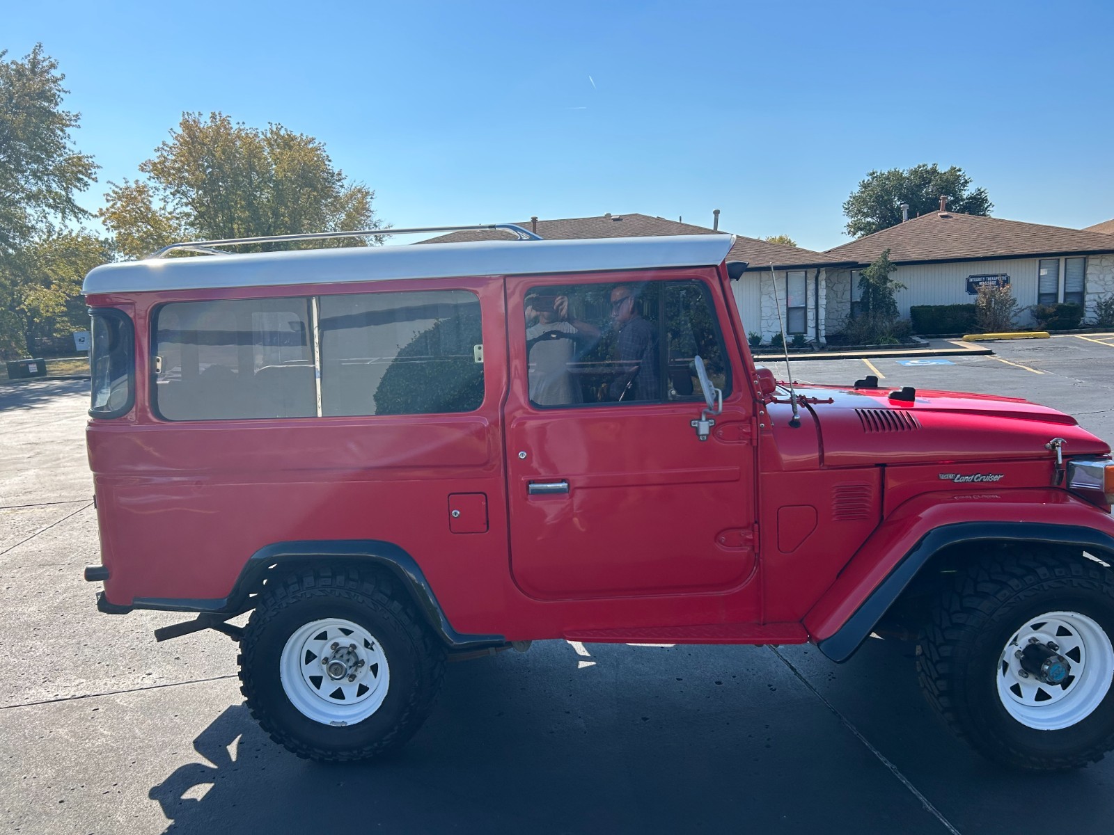 Toyota-Land-Cruiser-1980-SUV-3