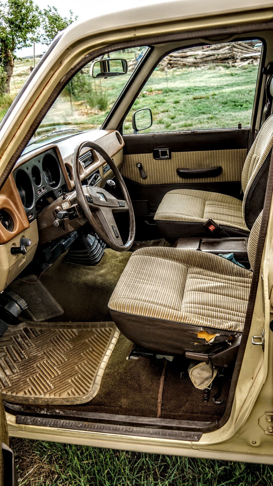 Toyota-Land-Cruiser-1984-SUV-3
