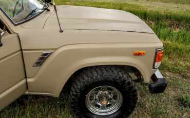 Toyota-Land-Cruiser-1984-SUV-6