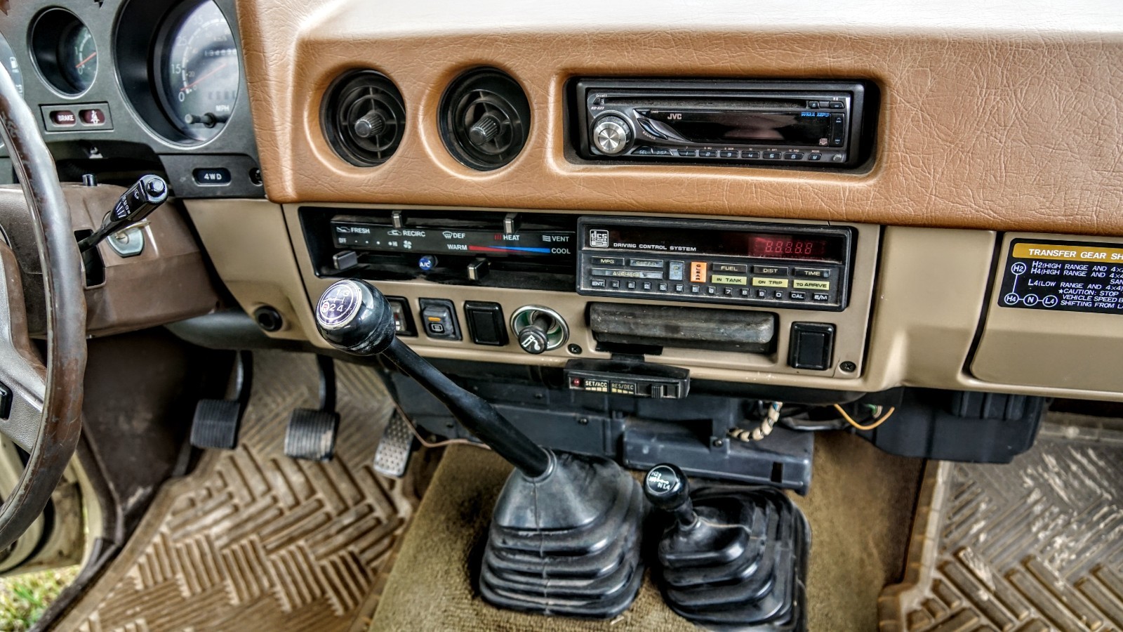 Toyota-Land-Cruiser-1984-SUV-7