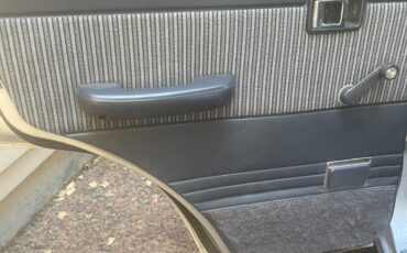 Toyota-Land-Cruiser-1985-SUV-17