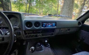 Toyota-Land-Cruiser-1985-SUV-2