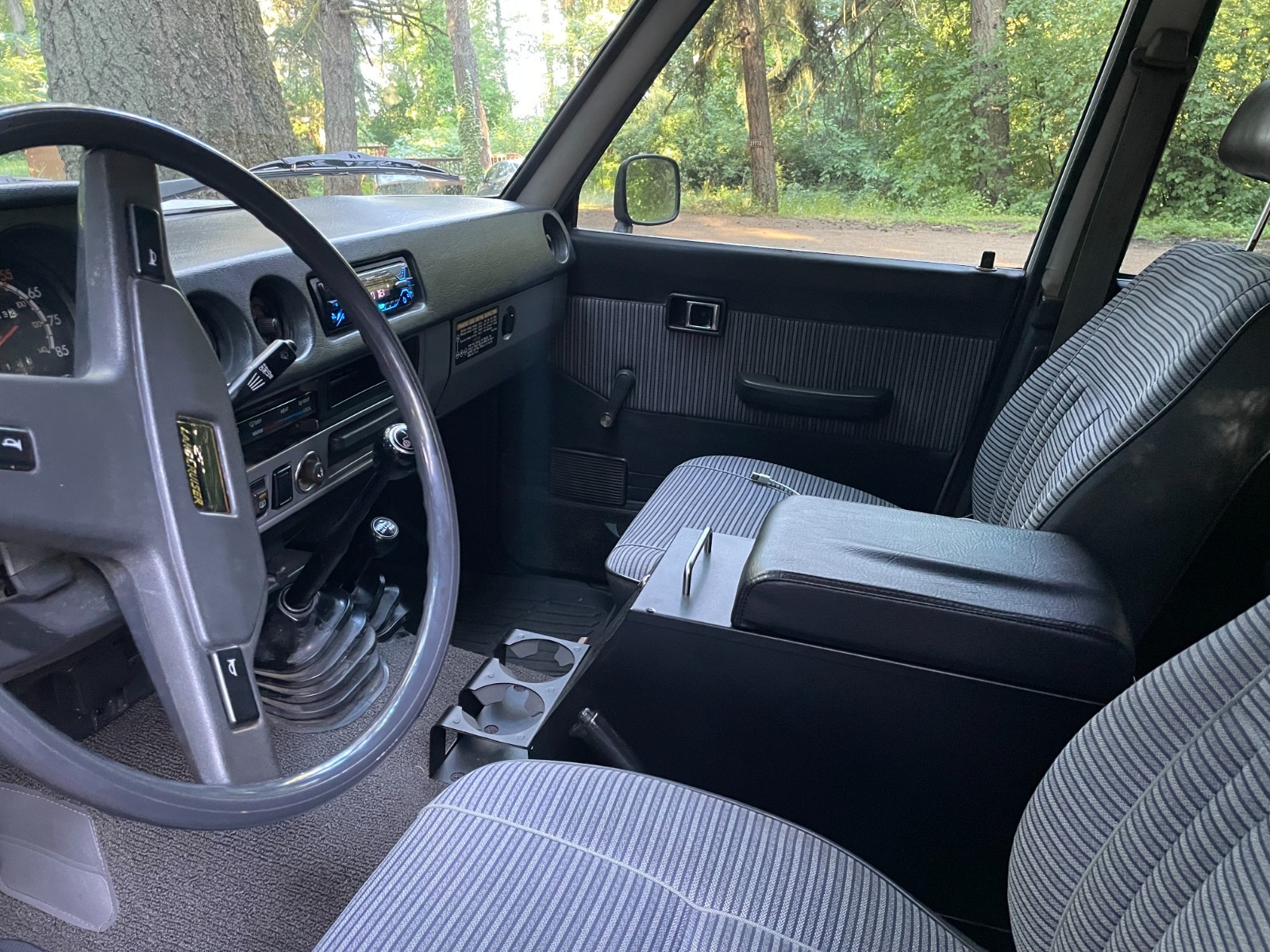Toyota-Land-Cruiser-1985-SUV-29