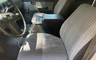 Toyota-Land-Cruiser-1985-SUV-32