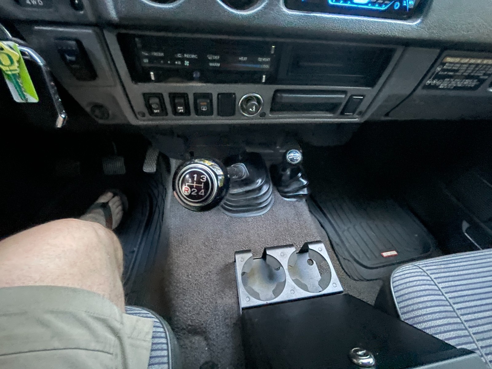 Toyota-Land-Cruiser-1985-SUV-35